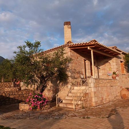 Trisilio Apartment Kardamyli Exterior photo